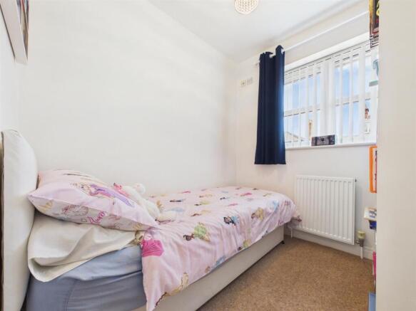 3 bed Semi-Detached for sale Image 8