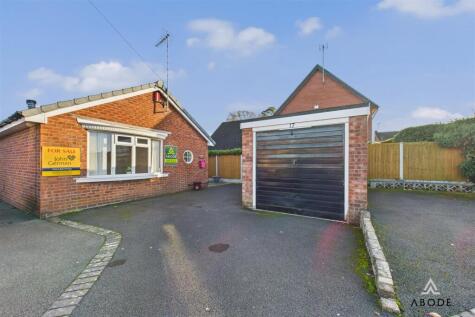 Pine Walk, Uttoxeter, Staffordshire