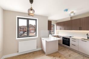 102, Edgwarebury Lane, Edgware HA8 8LY