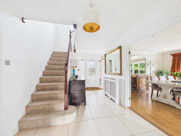 CAM02536G0-PR0062-STILL008