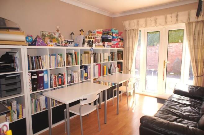 Photo 12