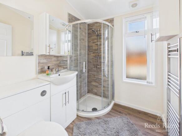 2 bed Detached for sale Image 5