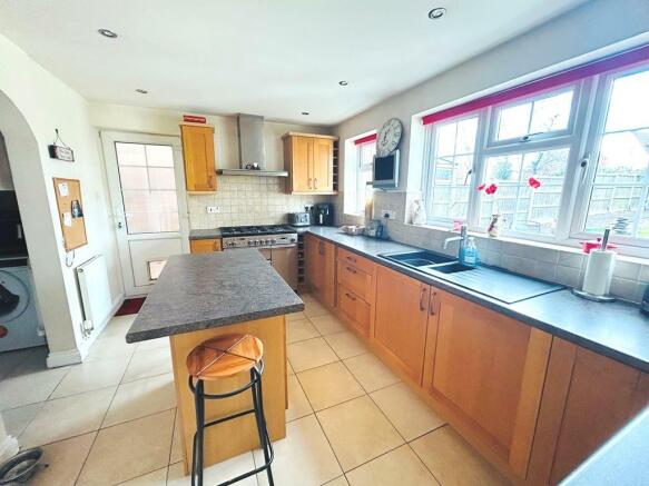 Kitchen Breakfast Room.JPEG