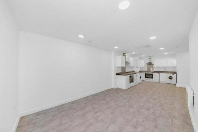 Flat Share to rent Image 4
