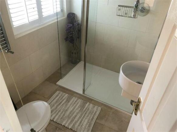 En-Suite Shower Roo