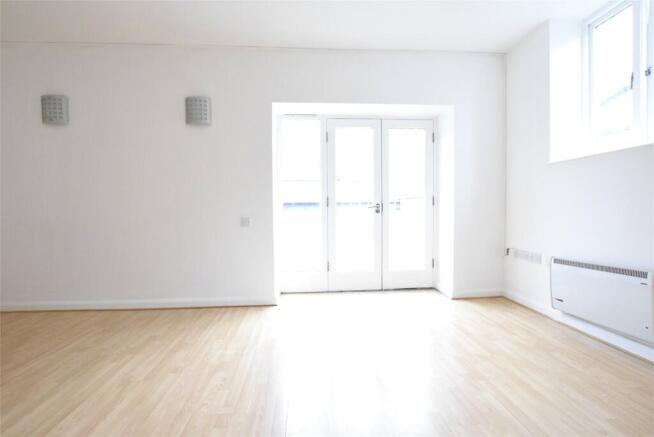 Living/Bedroom Area