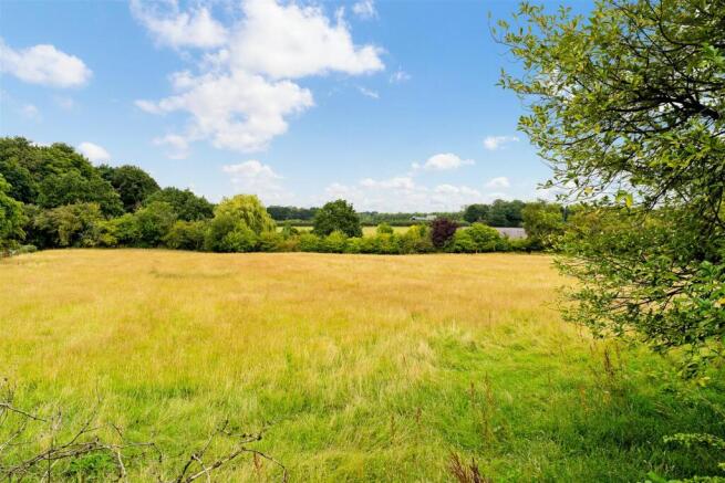 Hale Road, Hale Barns photo 4