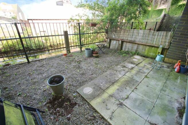 2 bed Apartment for sale Image 6