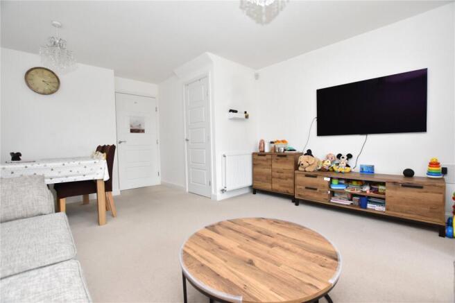 3 bed Town House for sale Image 4