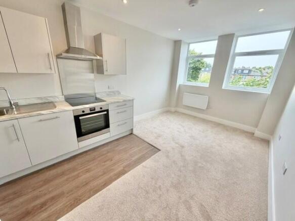 1 bed Apartment to rent Image 4