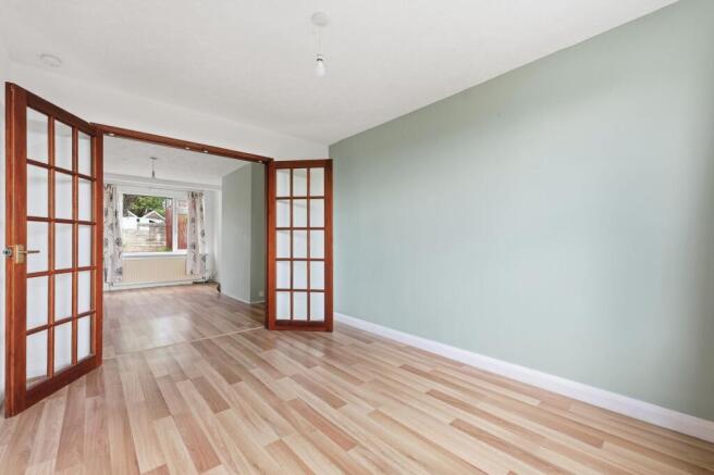 3 bed Semi-Detached for sale Image 5
