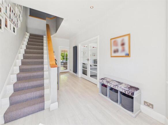 5 bed Semi-Detached for sale Image 12