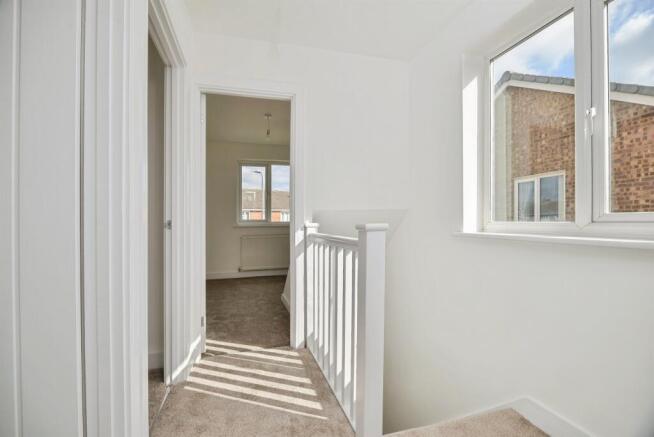 3 bed Semi-Detached for sale Image 9