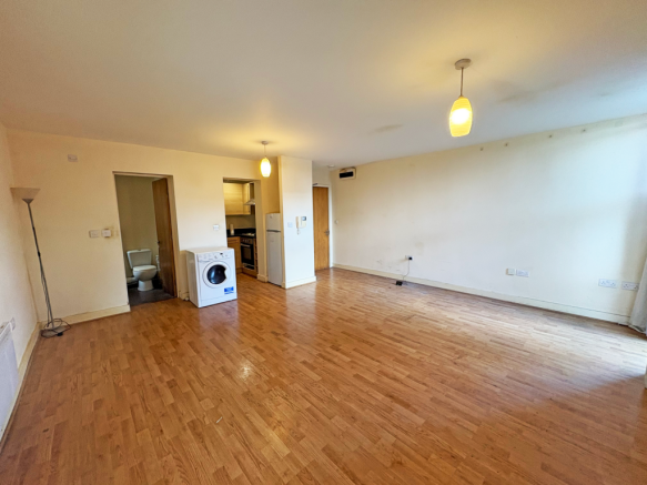 1 bed Flat for sale Image 5