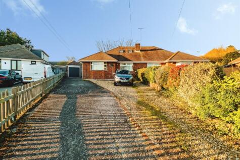 Pines Avenue, Worthing