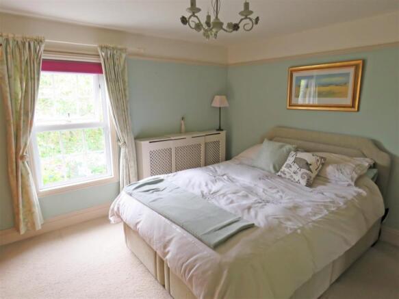 Bedroom 1.JPG