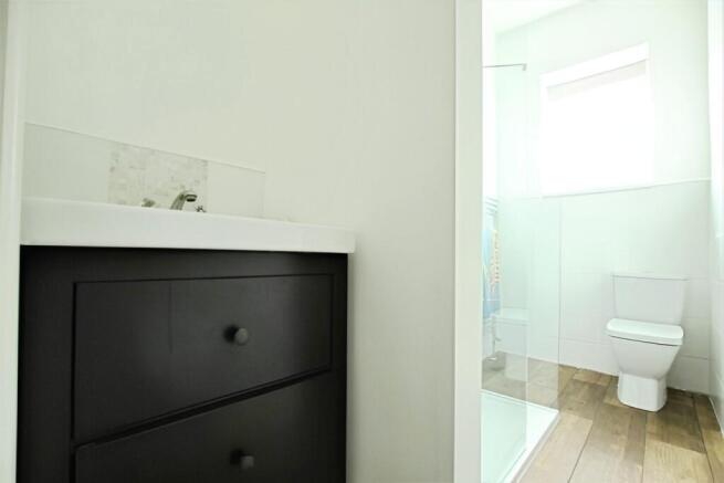 2 bed Terraced for sale Image 8