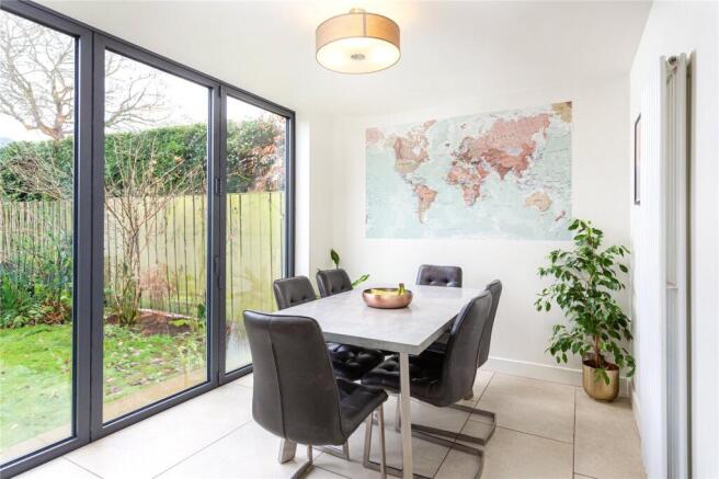 4 bed Detached for sale Image 9