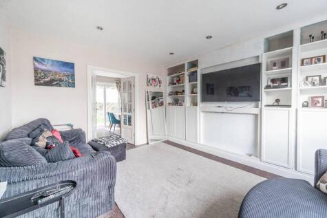 Fairmead Crescent, Edgware, HA8