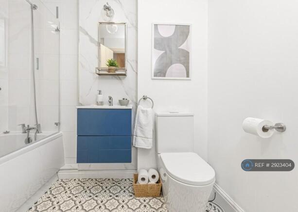 4 bed Terraced to rent Image 11