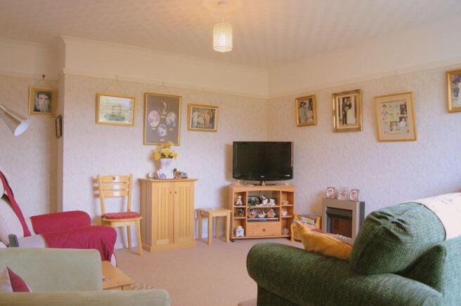 Lounge pic 2