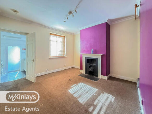 2 bedroom cottage with attic room walking distance to the Train station photo 3
