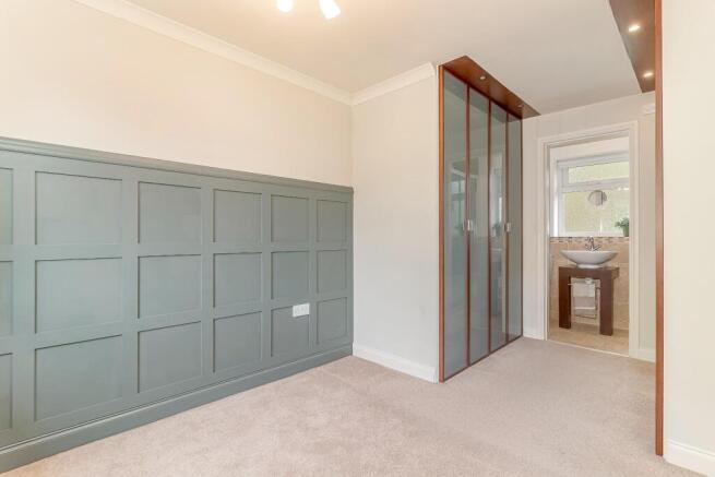4 bed Semi-Detached for sale Image 7