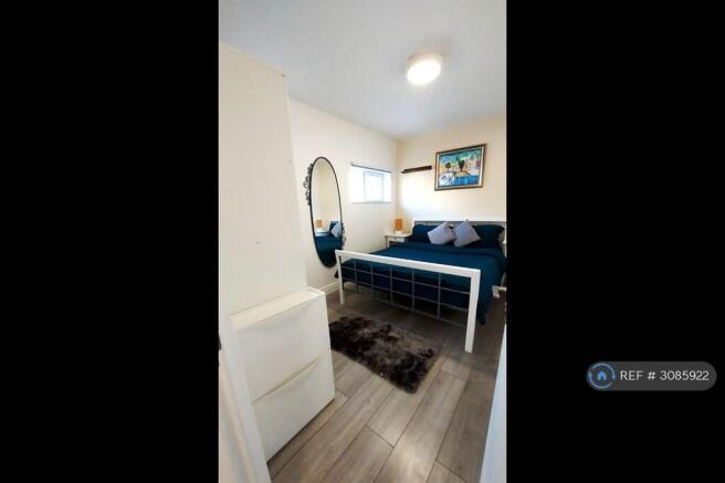 Bedroom V2
