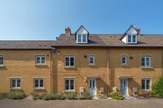 4-bed terraced on Witney, Oxfordshire, OX28, £385,000