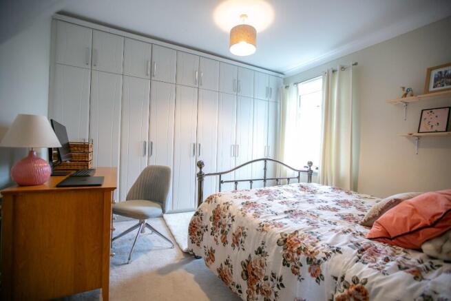 3 bed Town House for sale Image 6