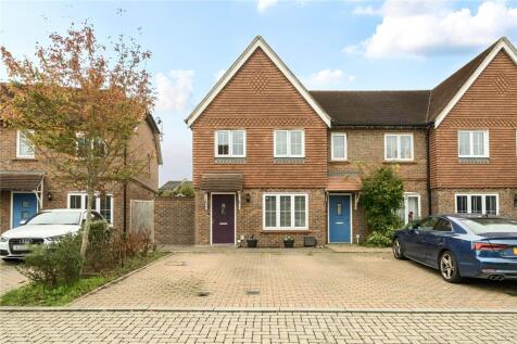 Greensand Place, Godalming, Surrey, GU7