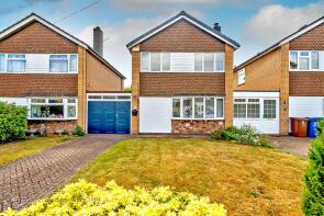 8, Moorland Close, Rugeley WS15 2SR