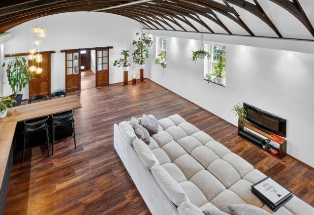 Lounge / Kitchen