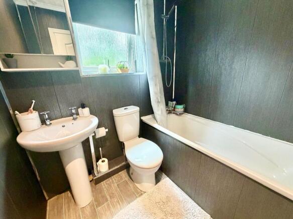 2 bed Semi-Detached for sale Image 10