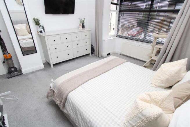 2 bed Semi-Detached for sale Image 11