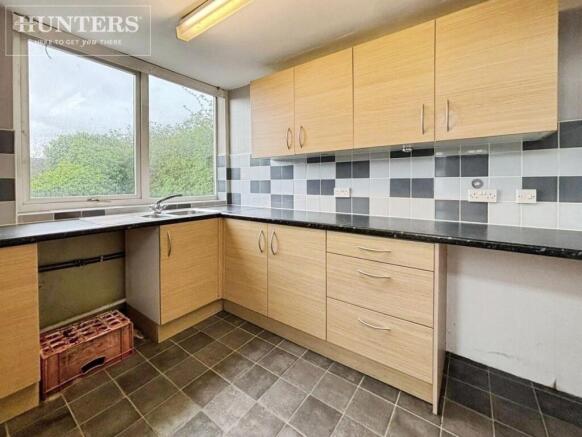 3 bed Semi-Detached for sale Image 6