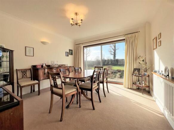 dining room.jpg