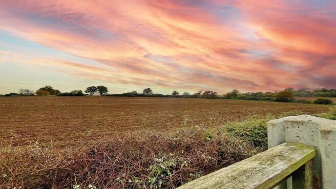Farmland Views To Rear