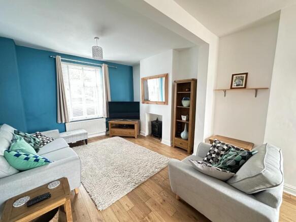 Lounge/Dining Room