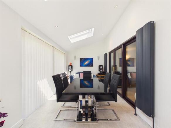 4 bed Detached for sale Image 5