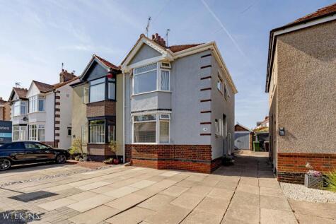 Glenfield Avenue, Nuneaton, Warwickshire, CV10