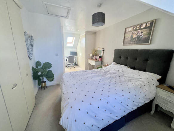 3 bed Town House to rent Image 8