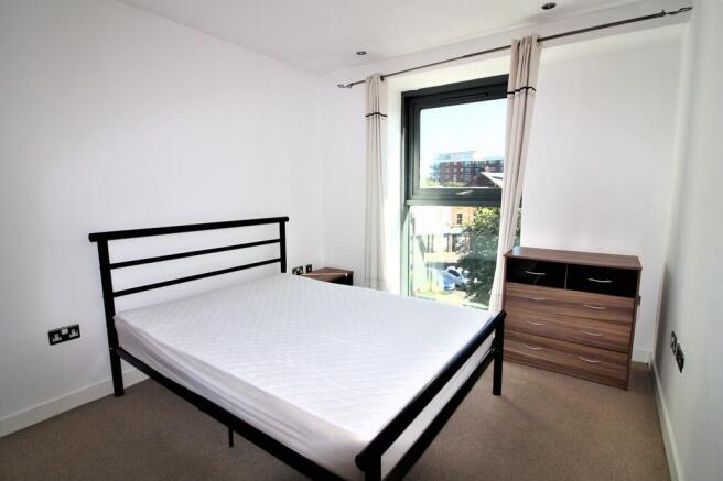 1 bed Apartment to rent Image 6