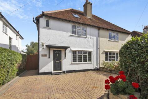 Petersham Avenue, Byfleet, Byfleet