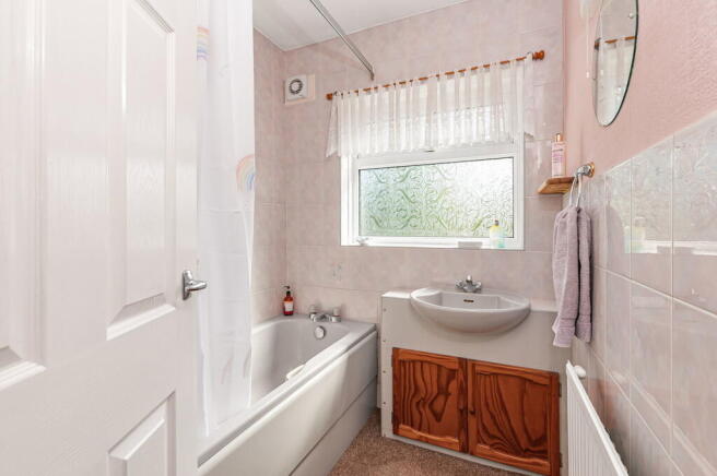 3 bed Semi-Detached for sale Image 12