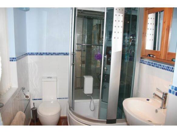 En Suite Shower room