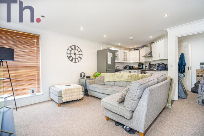 Lounge & Kitchen