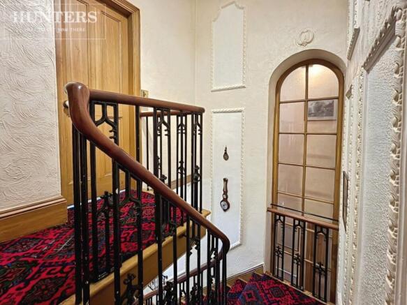 4 bed Semi-Detached for sale Image 12