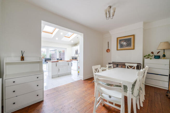 1401375-17-697201...