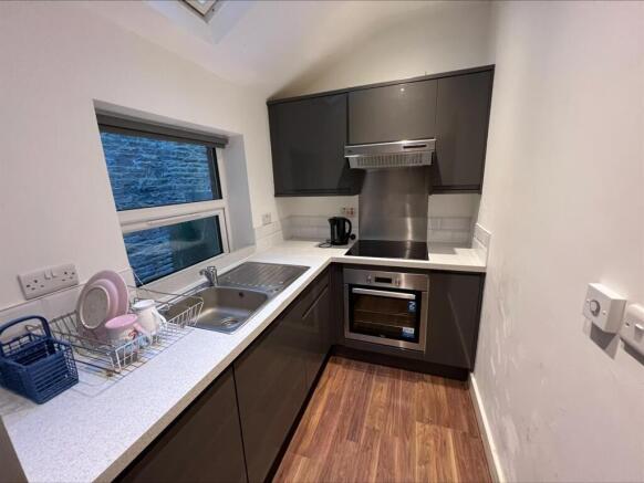 1 bed Apartment to rent Image 4